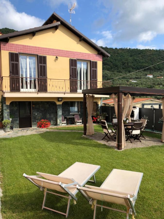 Casa Ginni Con Piscina E Giardino Caravonica 外观 照片