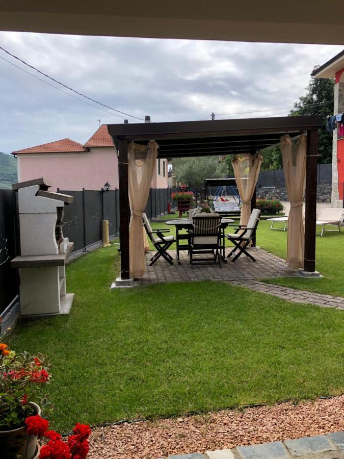 Casa Ginni Con Piscina E Giardino Caravonica 外观 照片