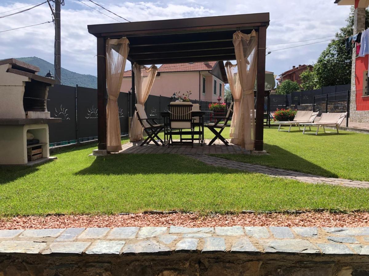 Casa Ginni Con Piscina E Giardino Caravonica 外观 照片