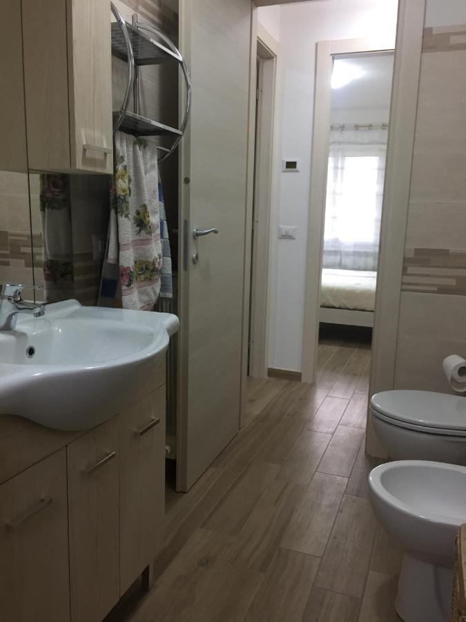 Casa Ginni Con Piscina E Giardino Caravonica 外观 照片