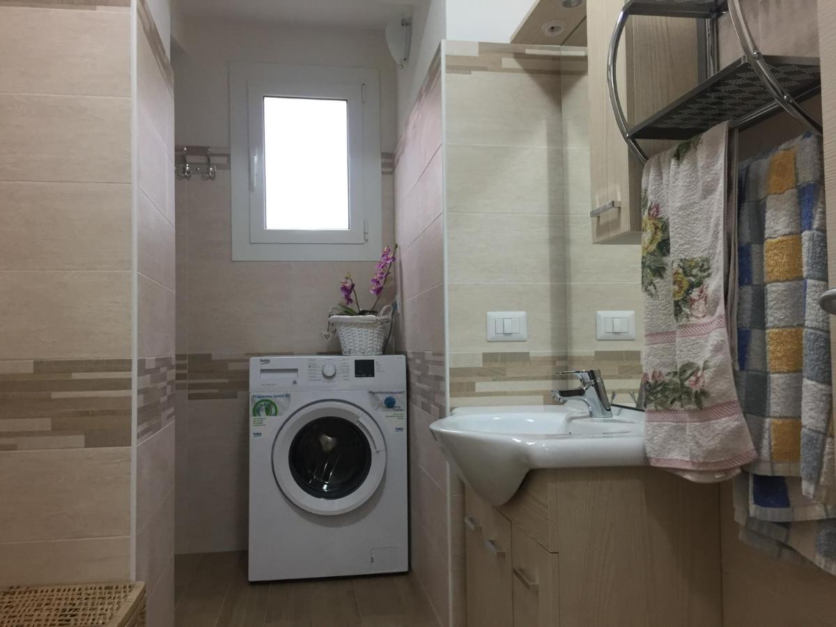 Casa Ginni Con Piscina E Giardino Caravonica 外观 照片